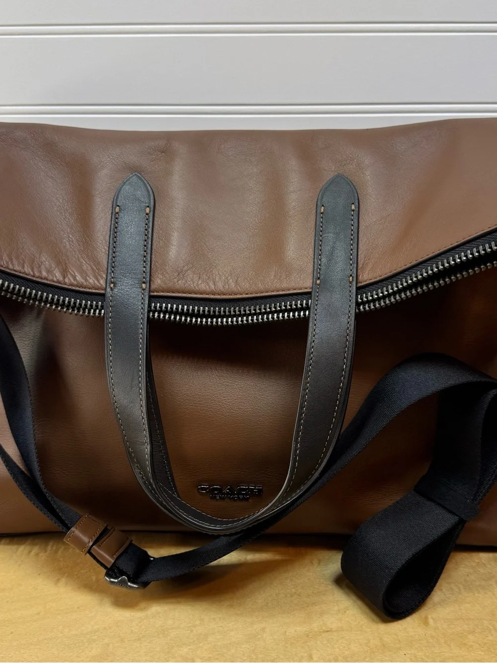 Coach Graham Brown Leather Laptop Messenger Bag Tote with Black Handles Strap.